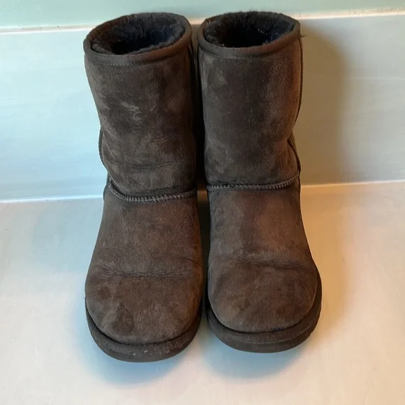 UGG classic short boots chocolate brown - Picture 3 of 11
